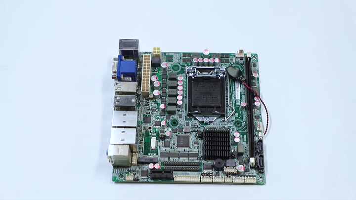 工厂价格x86工业控制主板英特尔i3 i5 i7板嵌入式薄迷你itx主板