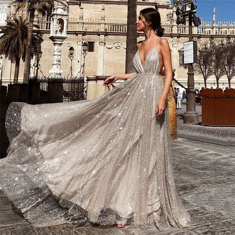 Fashionable chic design v-neck gown evening dresses women