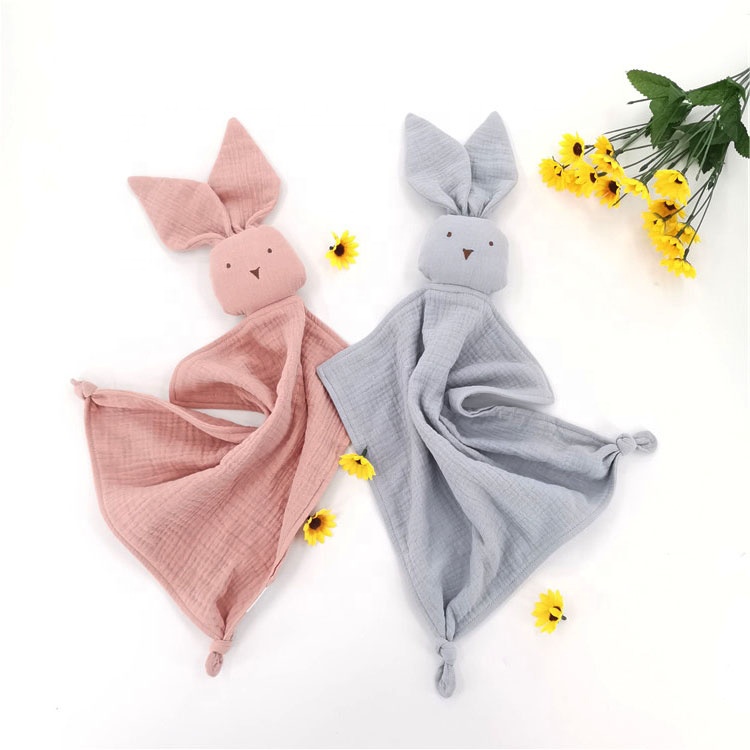 knotted muslin comforter