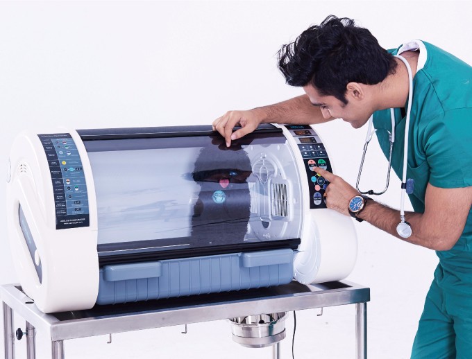 Animal ICU pet incubator cage hyperbaric oxygen chamber price