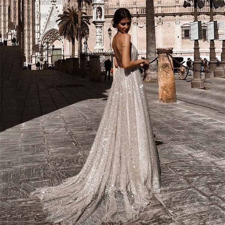 Fashionable chic design v-neck gown evening dresses women