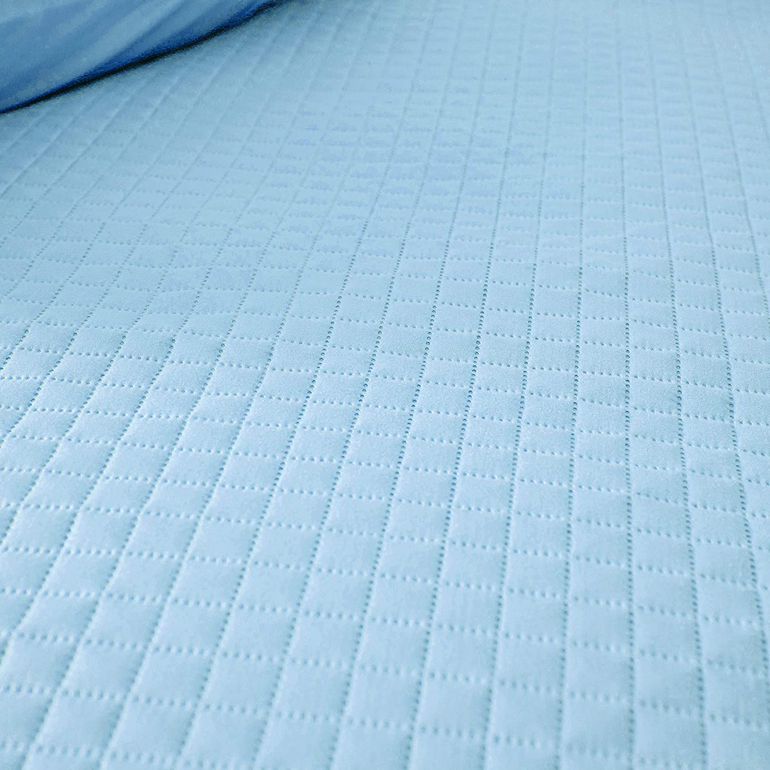 Wholesale Customized Good Quality Filling Bed Sheet Cover Bedding Set