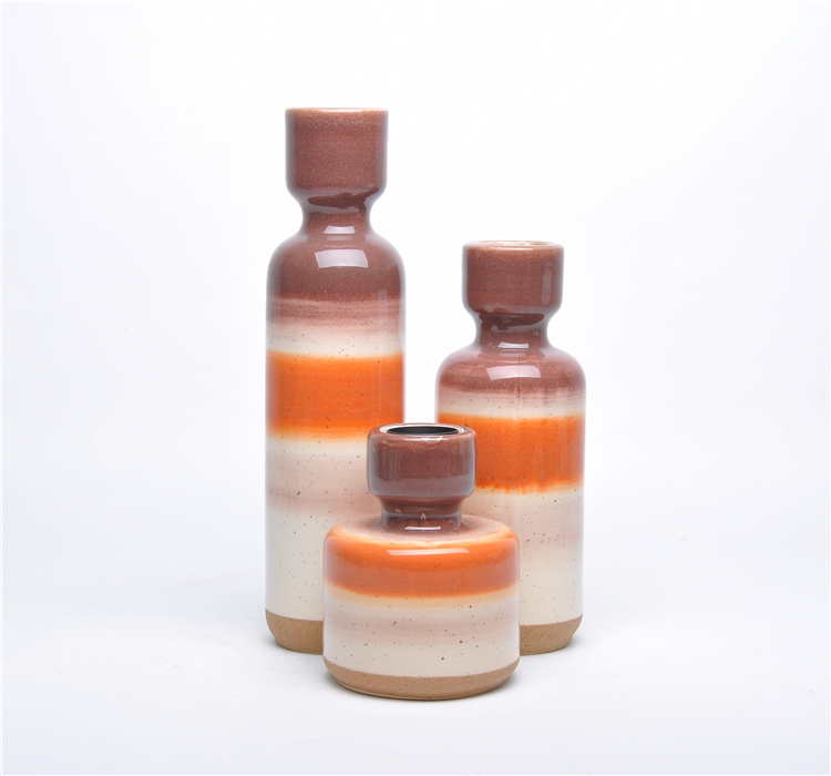 Indoor table exquisite tea light candle holders custom  ceramic candle stand japanese candlestick holder