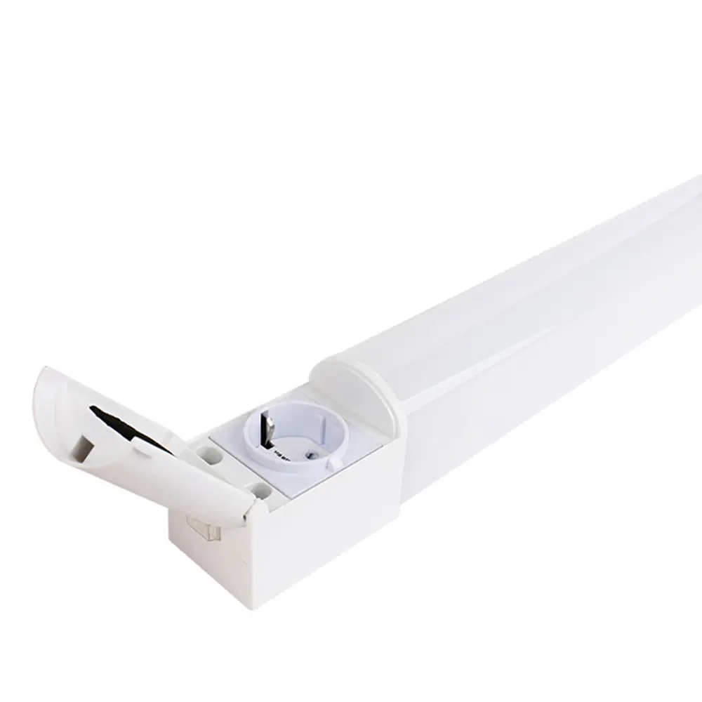 New Arrival 2019 Surface Mounted with On/Off Switch Waterproof LED Hotel Bathroom Lamp with Socket