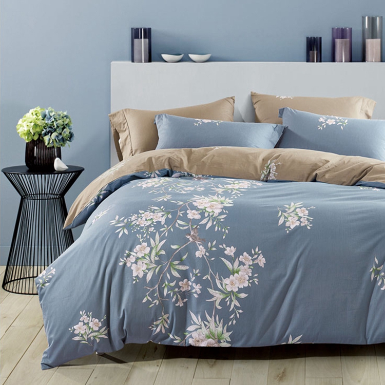 China newest bedsheets design 7 piece bedding set for bedroom