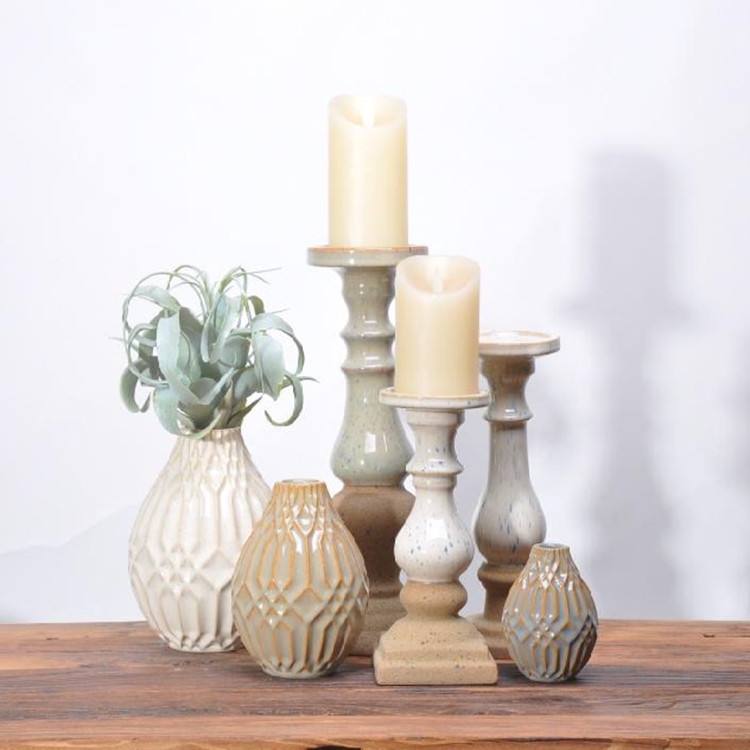 Classic style home decor embossed flower bud mini ceramic vase for japanese