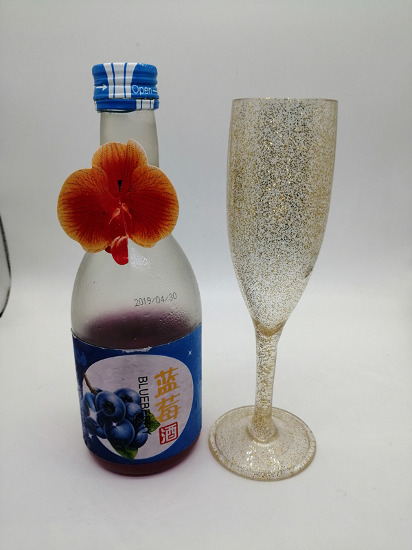 High translucent plastic goblet champagne glasses for bars and dances