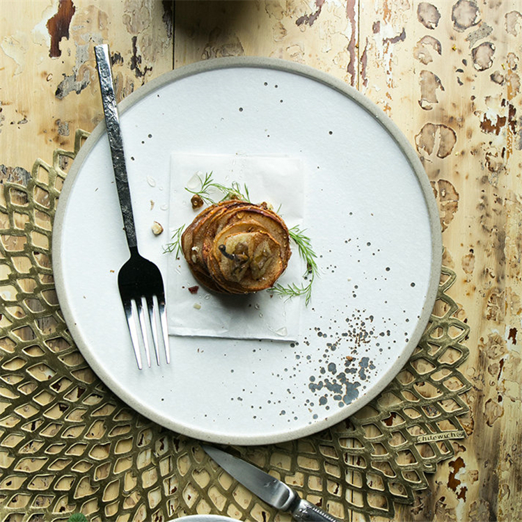 New product cheap unique round dinnerware dessert tapas ceramic plate for wedding