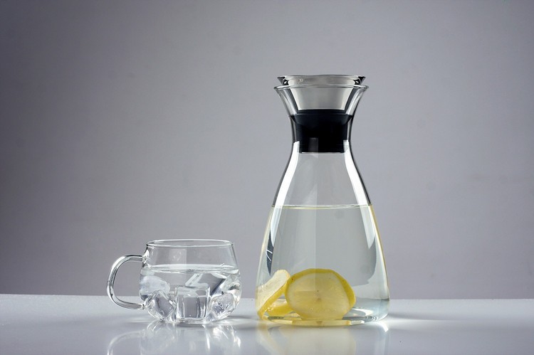 Haonai Hand mouth glass pitcher with lid and spout glass water carafe