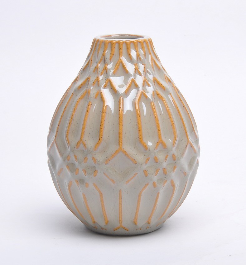 Classic style home decor embossed flower bud mini ceramic vase for japanese