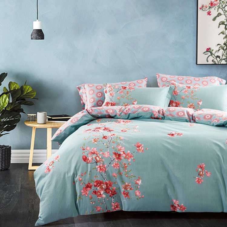 China newest bedsheets design 7 piece bedding set for bedroom