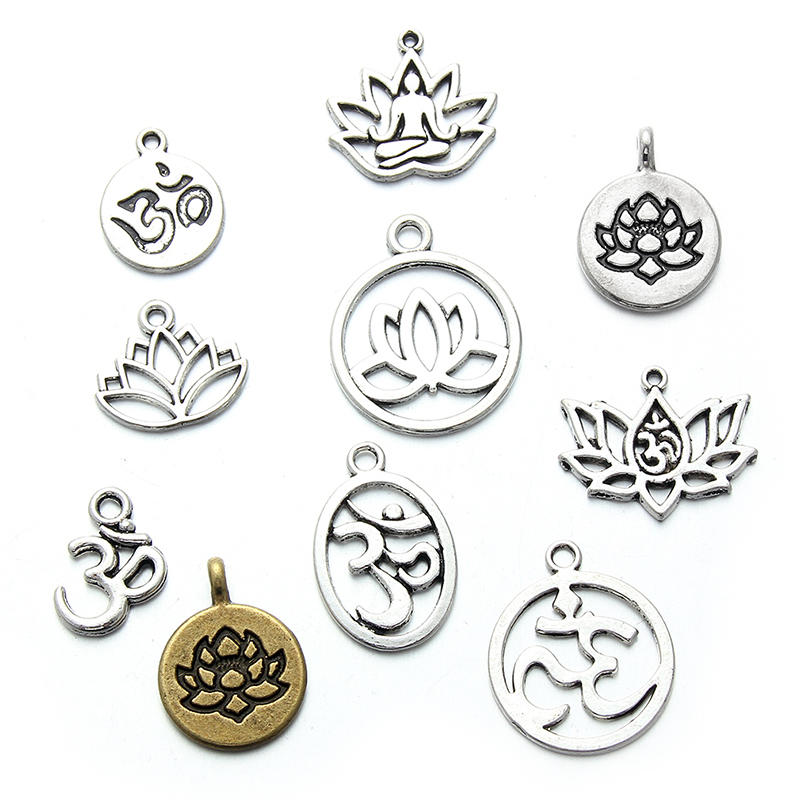 Gun Charm//Pendant Tibetan Antique Silver 22mm 15 Charms Accessory DIY Jewellery