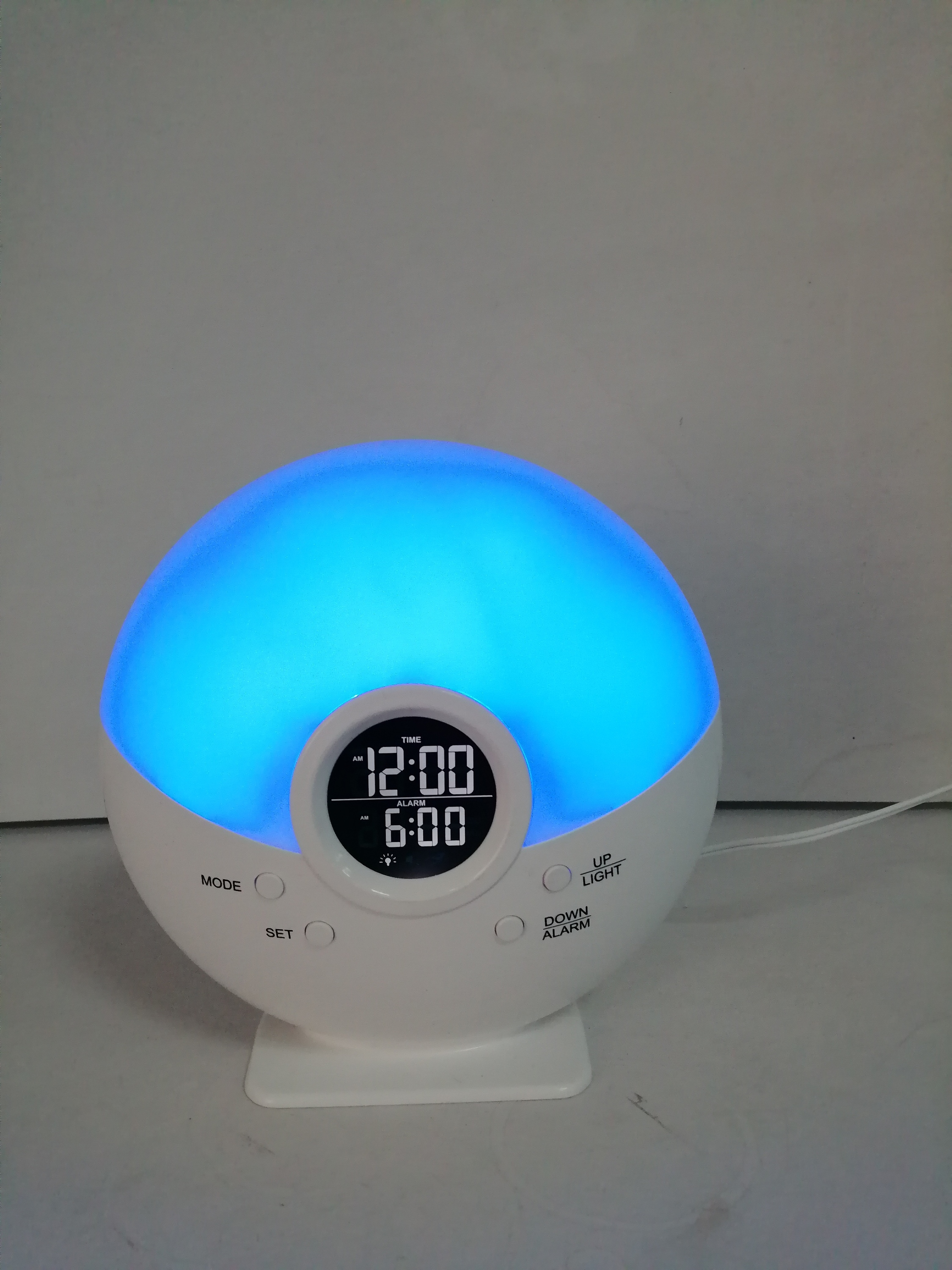 Amazon Hot Bedroom Wake Up Light Alarm Clock,Sunrise Alarm Clock,FM Radio Alarm Clock 7 Color Changing LED Light