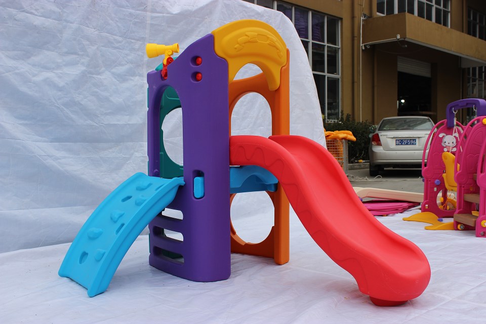 China Wholesale Plastics Combination Slide and Swing Sets for kids