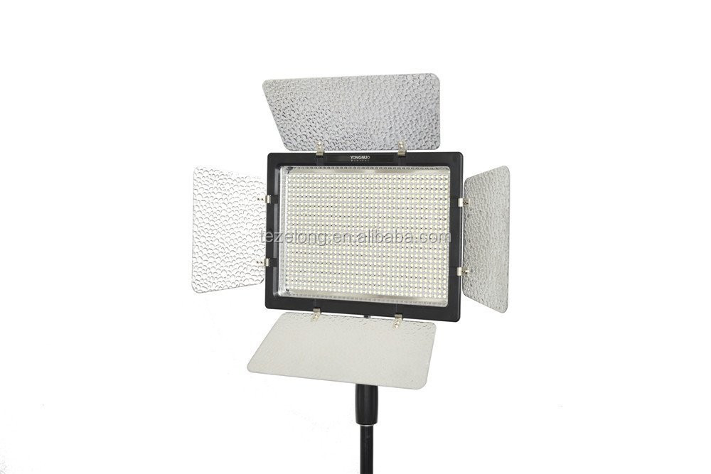 Yongnuo YN900 LED Video Light - Adjustable Color Temperature