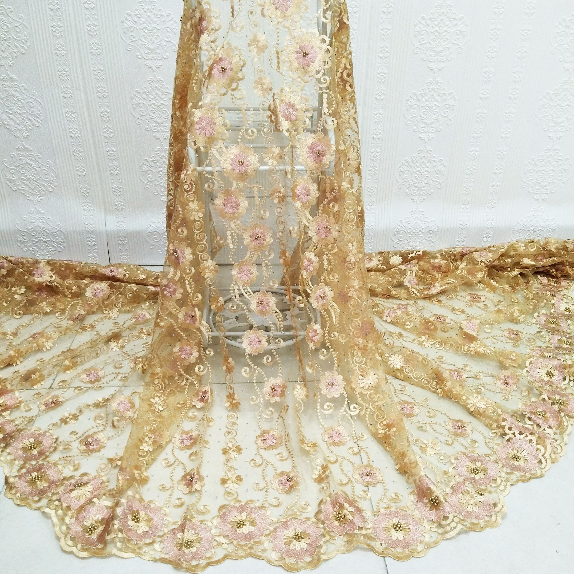 3D Feather Sequins Lace Fabric New Design Embroidered Tulle Luxurious French Lace Fabric Bridal Lace For Party Wedding Dresses 5 Yards