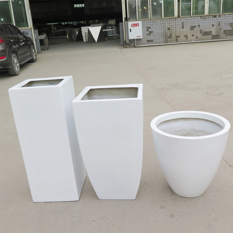 Cheap Large Decorative  Modern Wholesale White Garden Flower Pot & Planter