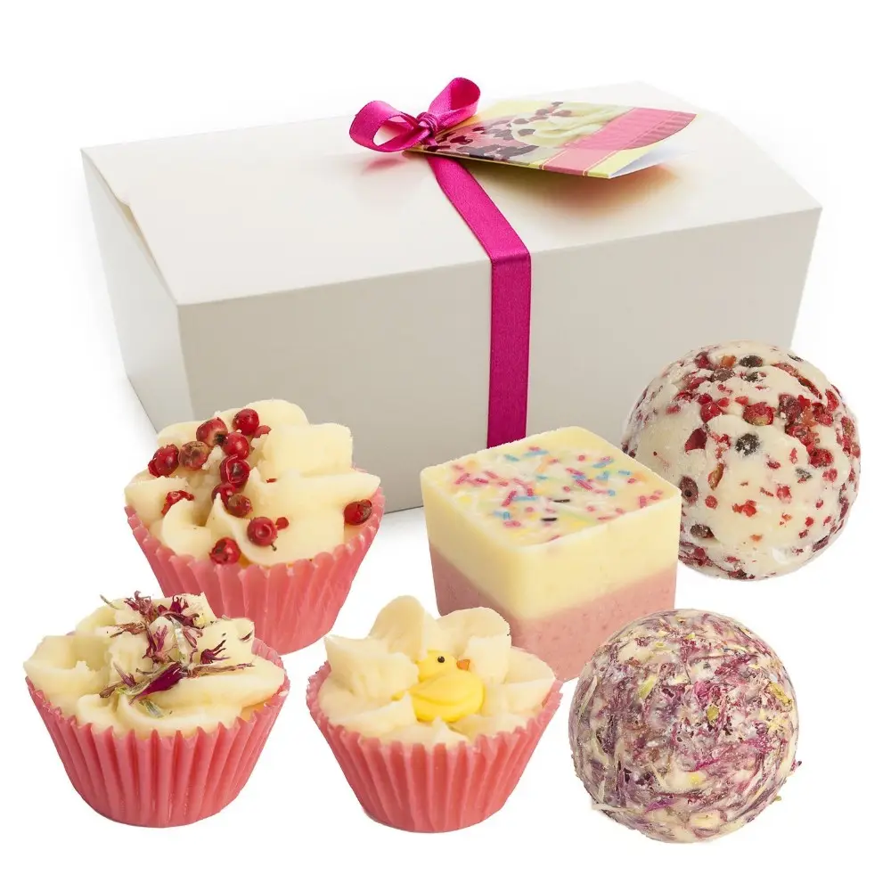 natural organic cupcake shaped bath bombs made from coconut oil and essential oils