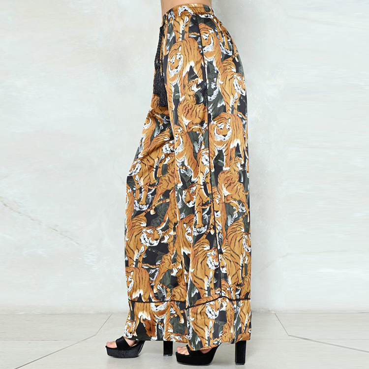 Guangzhou YILEYA spring women floral print long sleeves jumpsuits garment ,one piece jumpsuit for ladies