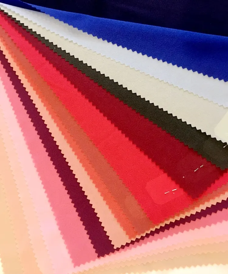 Высококачественная ткань из 100% полиэстера, итальянская креп-шифоновая окрашенная ткань для одежды