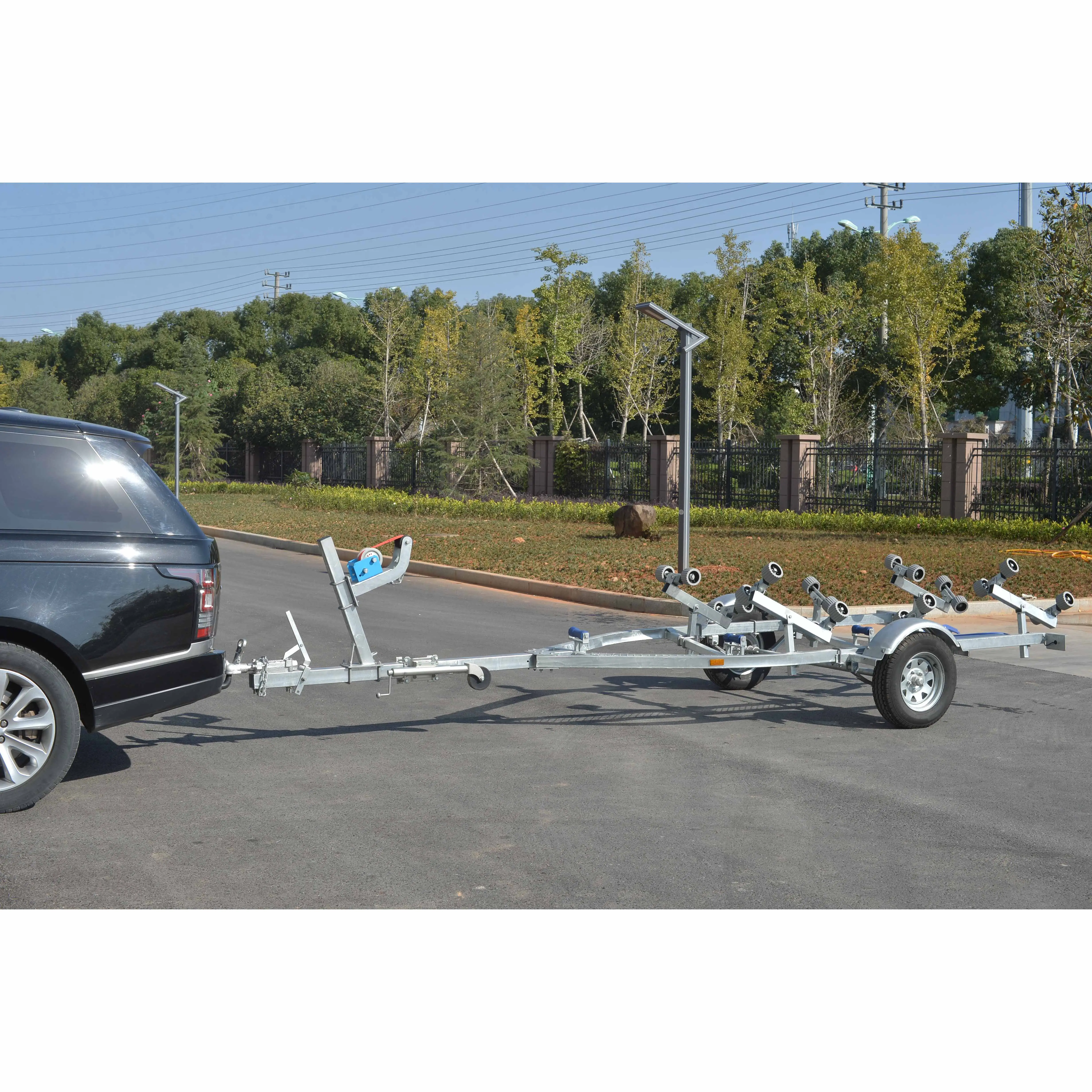 4 METRE GALVANIZED BOAT TRAILER WITH DISC BRAKES (WOBBLE ROLLERS)