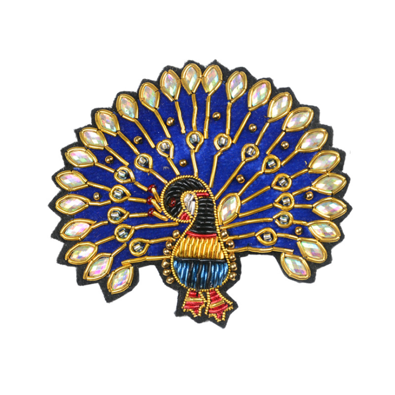 NEW HAWK HEAD /& FEATHERS FLYING HAWK PATCH EMBROIDERED NATIVE PATCH