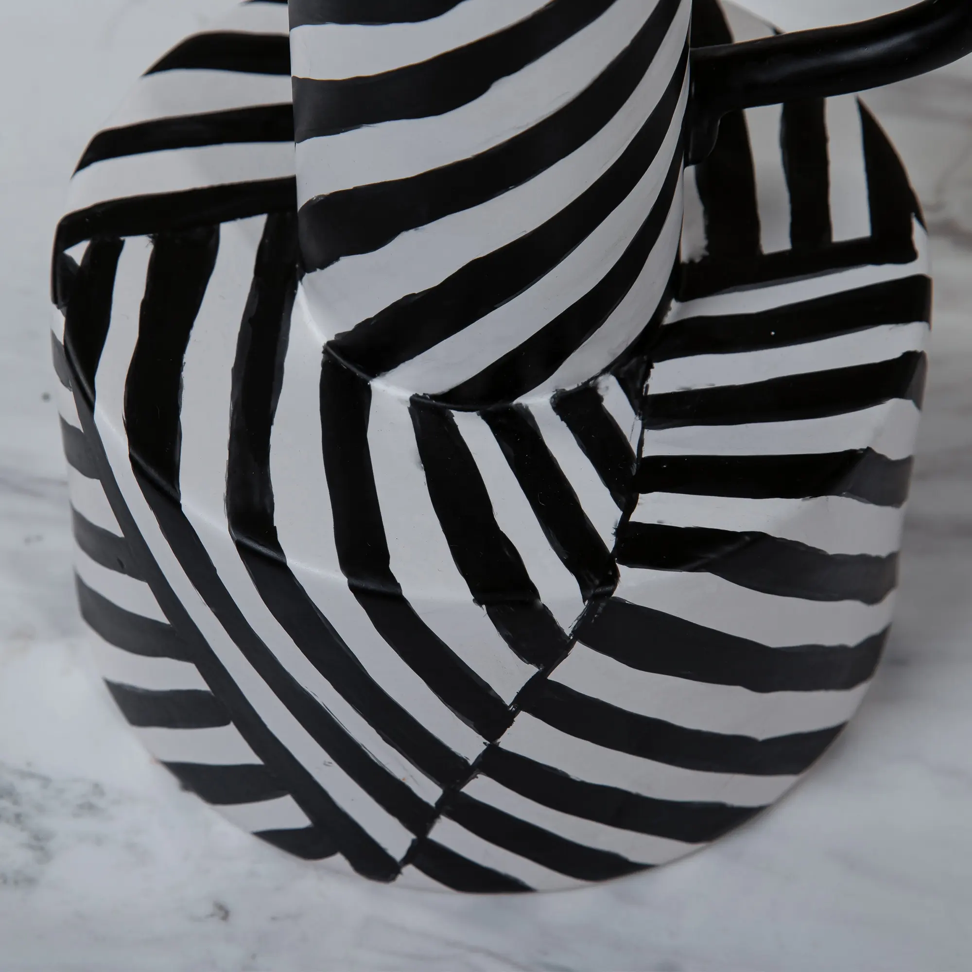 Ceramic Decoration Simple Stripe Black White Ceramic Sculpture Interior Decorative