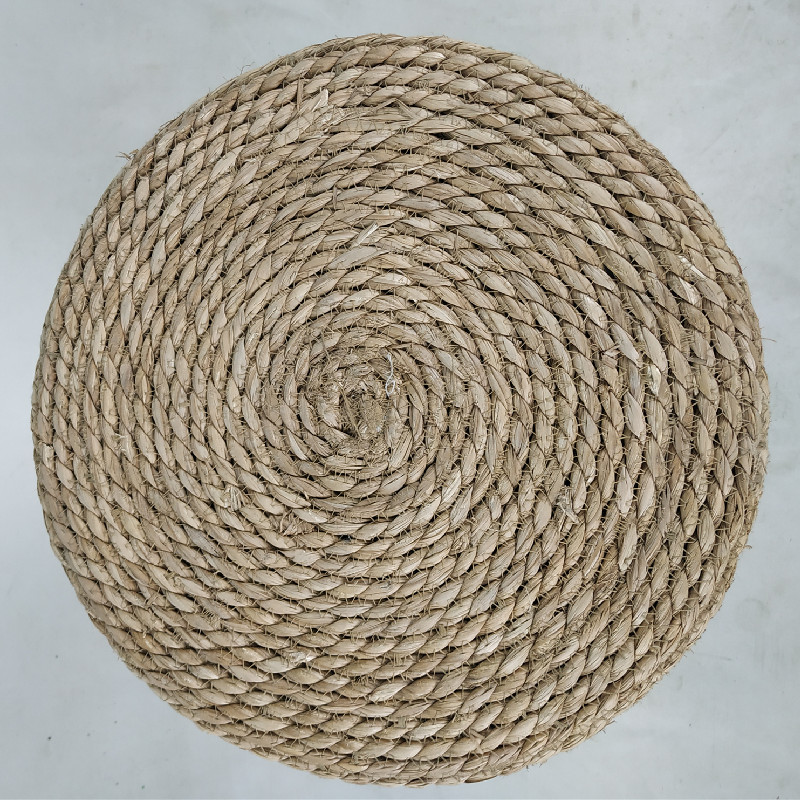 Seagrass and corn husk pouf Ottoman