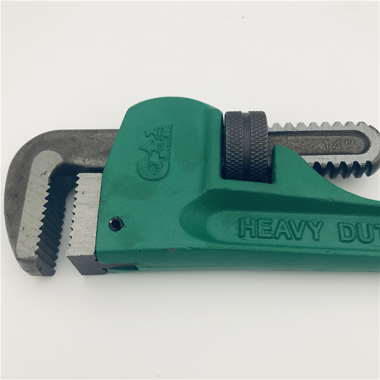 Heavy-Duty Adjustable Pipe Wrench