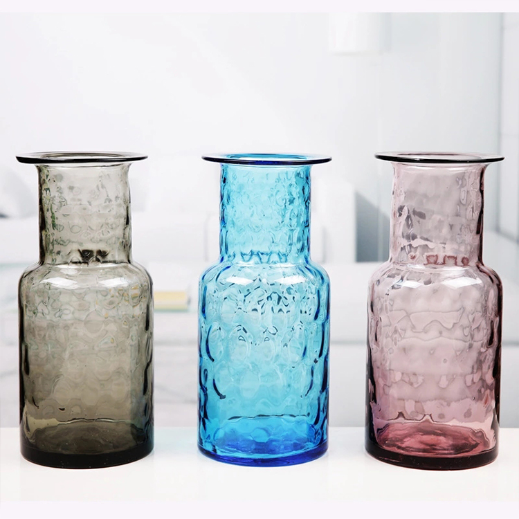 Wholesale color transparent simple Europe blown home table decoration ornaments glass bottle vase