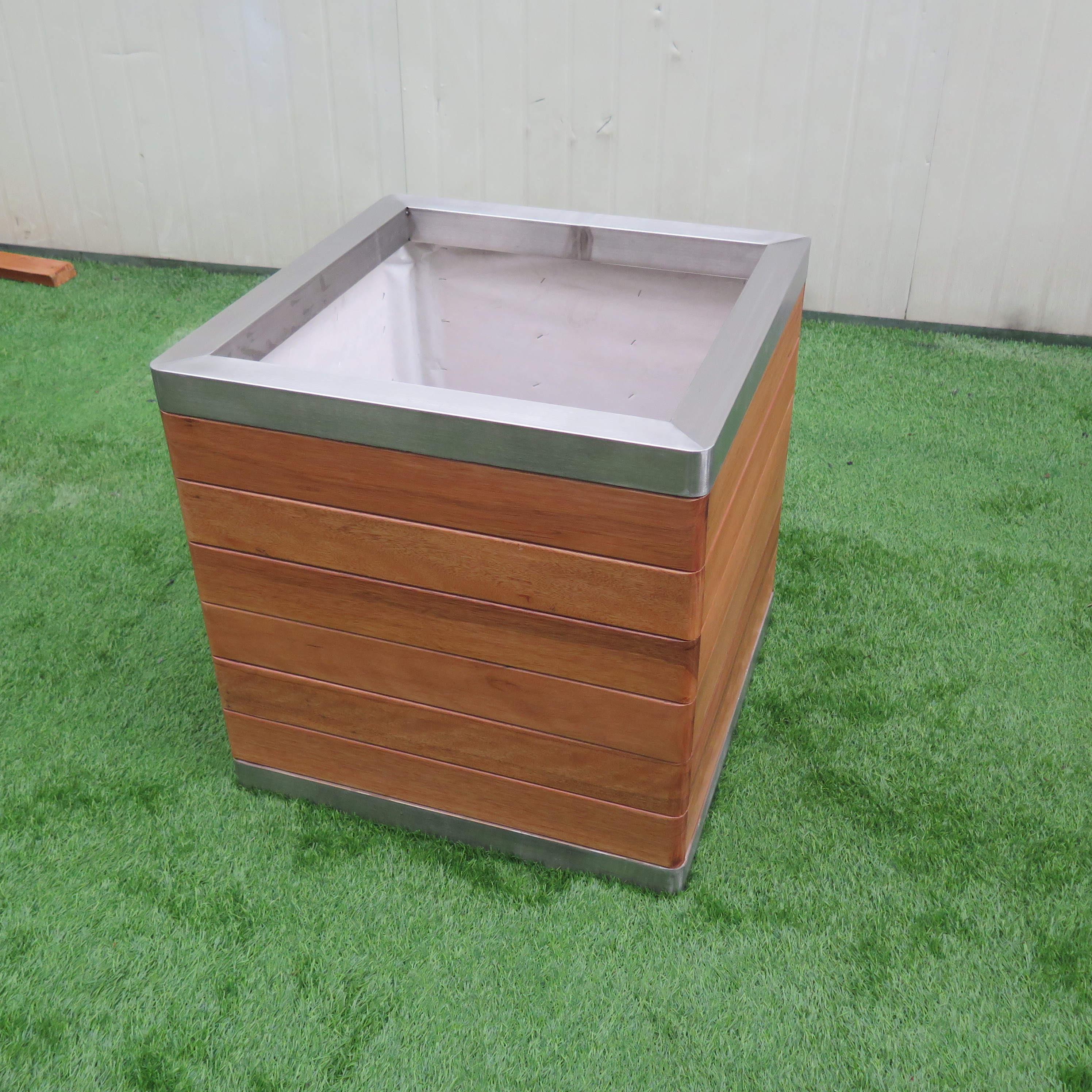 Garden decorative Stainless steel Big Plant Pot Camphor wood flower box Manufacture