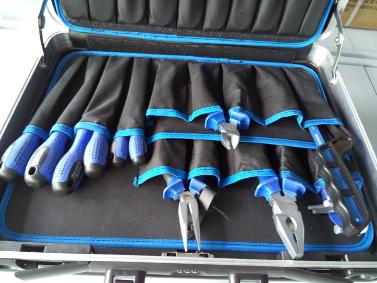 02LB011 China High Quality 72 Pcs Combination Master Hand Tool Set box