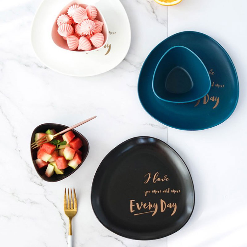 Wholesale Modern Style Ceramic Triangular Soup Bowl Dish Salad Plate