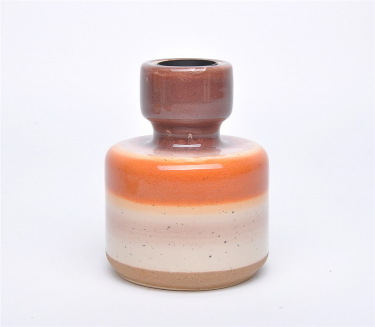 Indoor table exquisite tea light candle holders custom  ceramic candle stand japanese candlestick holder