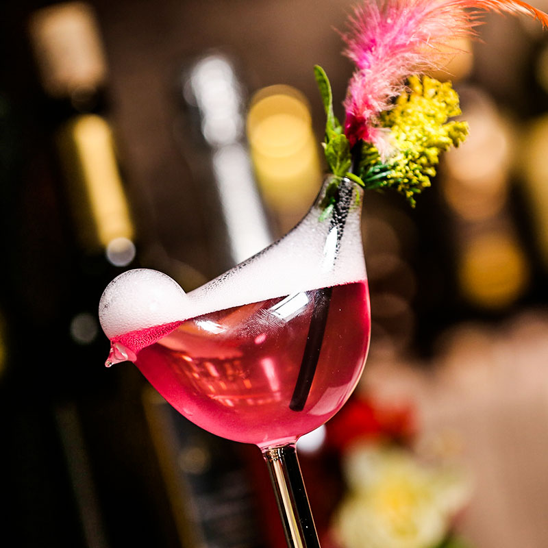 Creative bird shaped stemmed hand blown cocktail glass Irregular glass