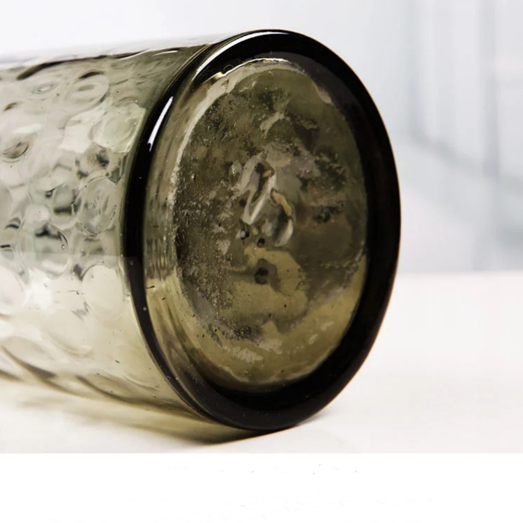 Wholesale color transparent simple Europe blown home table decoration ornaments glass bottle vase