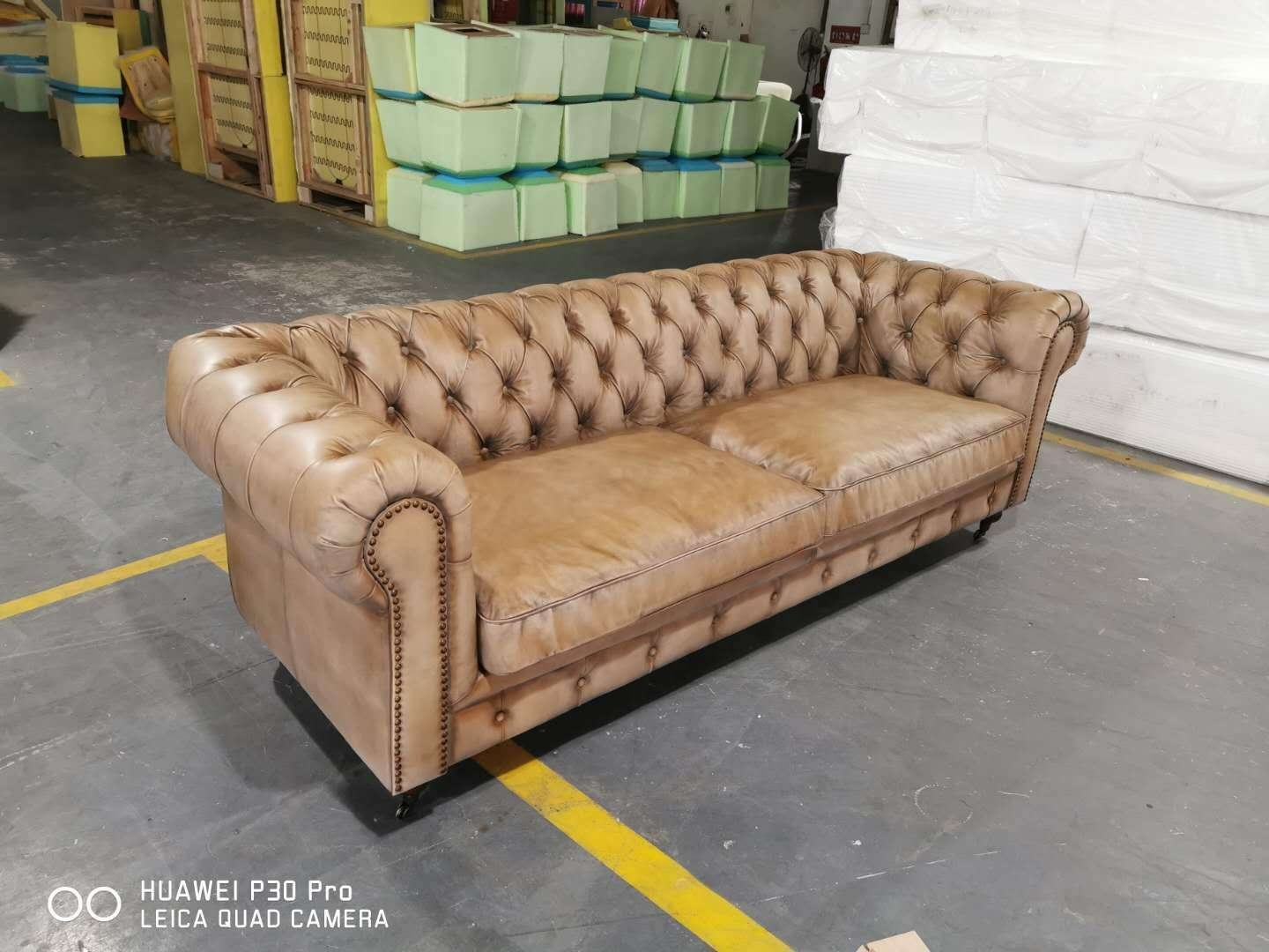 custom made luxury hotel lobby sofa 100% real leather vintage tan leather chesterfield sofa antique hotel lobby furniture