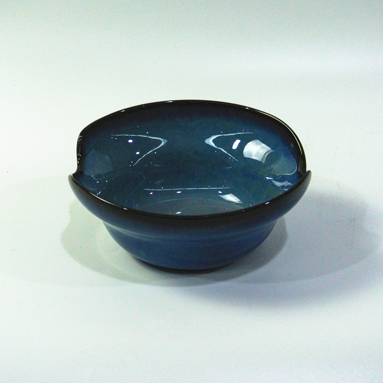 Japanese style reactive glazed cheap small size ceramic dipping soy sauce dish