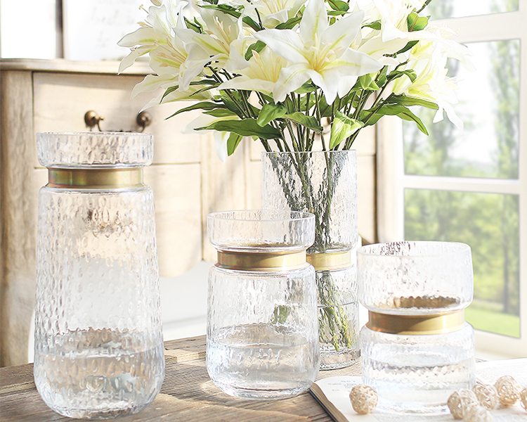 Bixuan Vases Clear Hammered Glass Flower Arrangement Vase Brass Gold Band Decor Dining Table Centerpieces, 10.6'' H x 4.7'' D