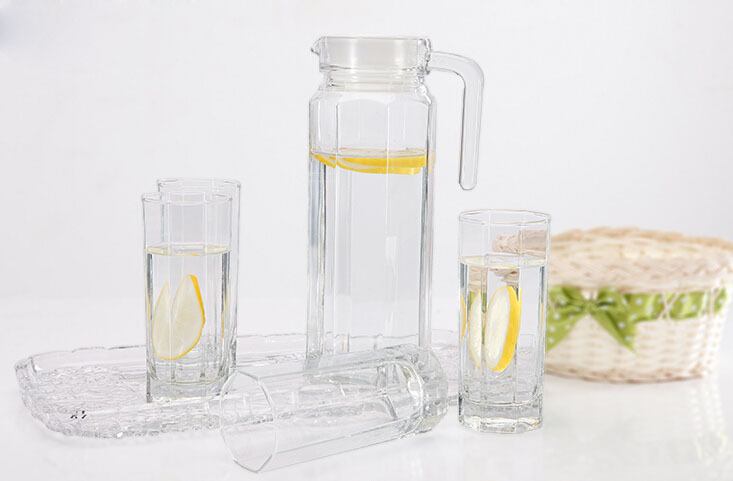 High quality 1.3L glass Jug & glass Pitcher with plastic lid Glass drinking jug