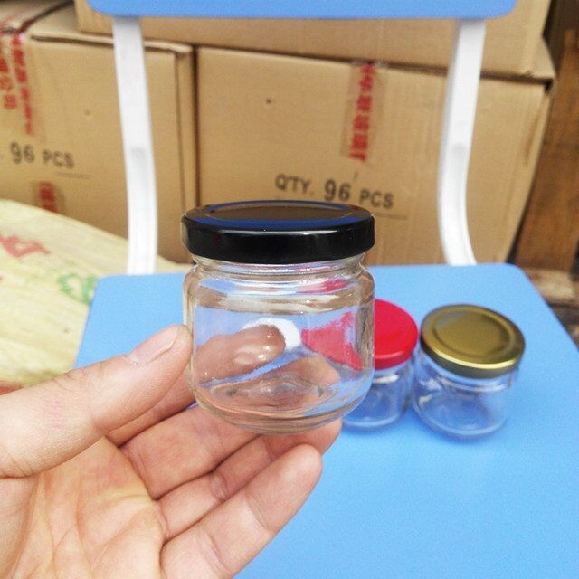 Round 100ml Glass jar/Glass Jam Chutney Marmalade Jar with silver metal lid.