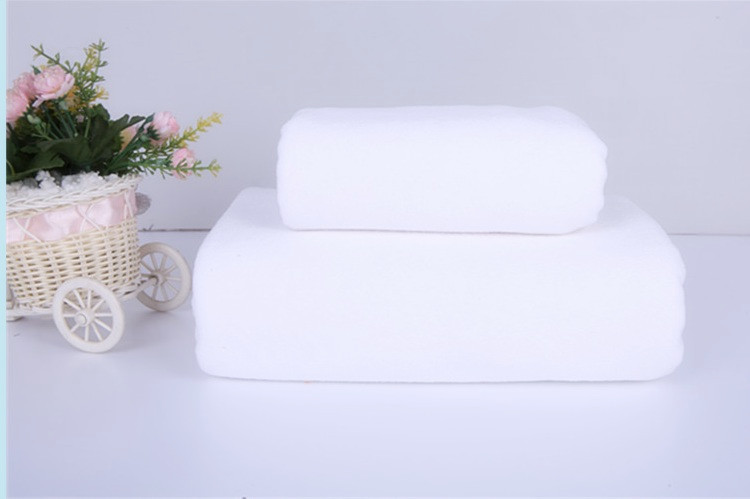 Luxury Wholesale 100%  Pakistan Cotton 5 Star Hotel White 600gsm Custom Logo Bath Towel