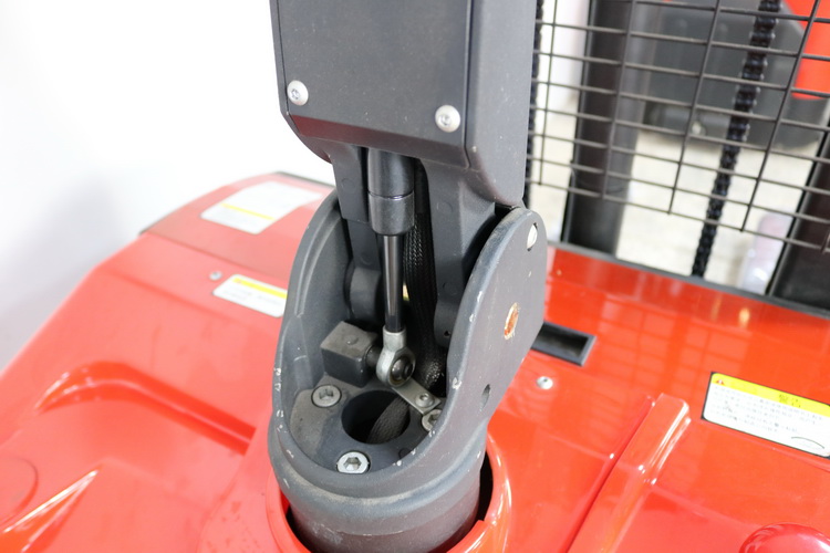 Hydraulic Forward Reach Stand Standing On Driving Full Electric Stacker