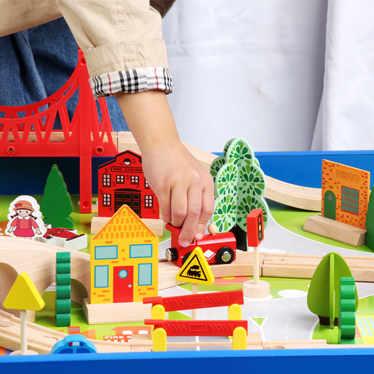 Wholesale Custom High Quality 88 Pieces Wooden Train Tracks Table Toys New Design Boys Girls Self Assemble Educational Toys