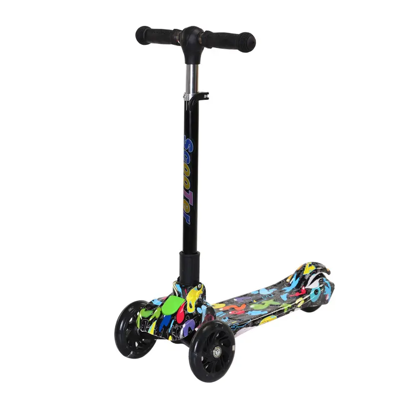 Children's scooter 2-3-6 years old, three wheeled toy skate, flash skate, folding convenient scooter