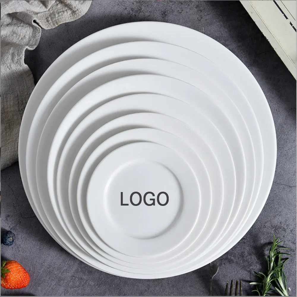 Белые фарфоровые обеденные тарелки с логотипом на заказ, круглые плоские и керамические тарелки для ресторанов, столовые приборы