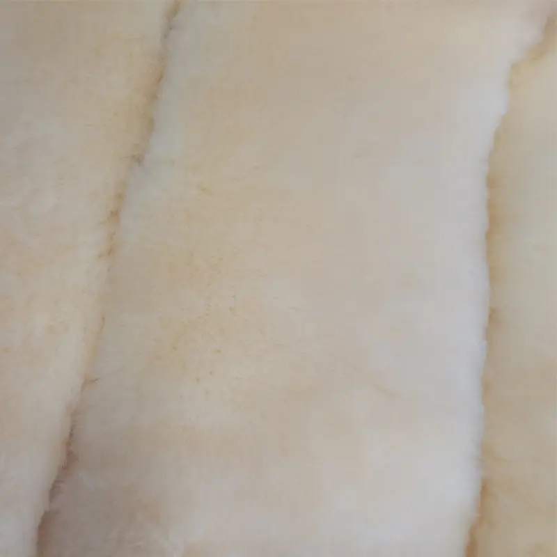 Heavy Density Soft Baby Lambskin Rug Australian Eco-Tanning OEKO-TEX Shearling Baby Sleeping Bag Footmuff