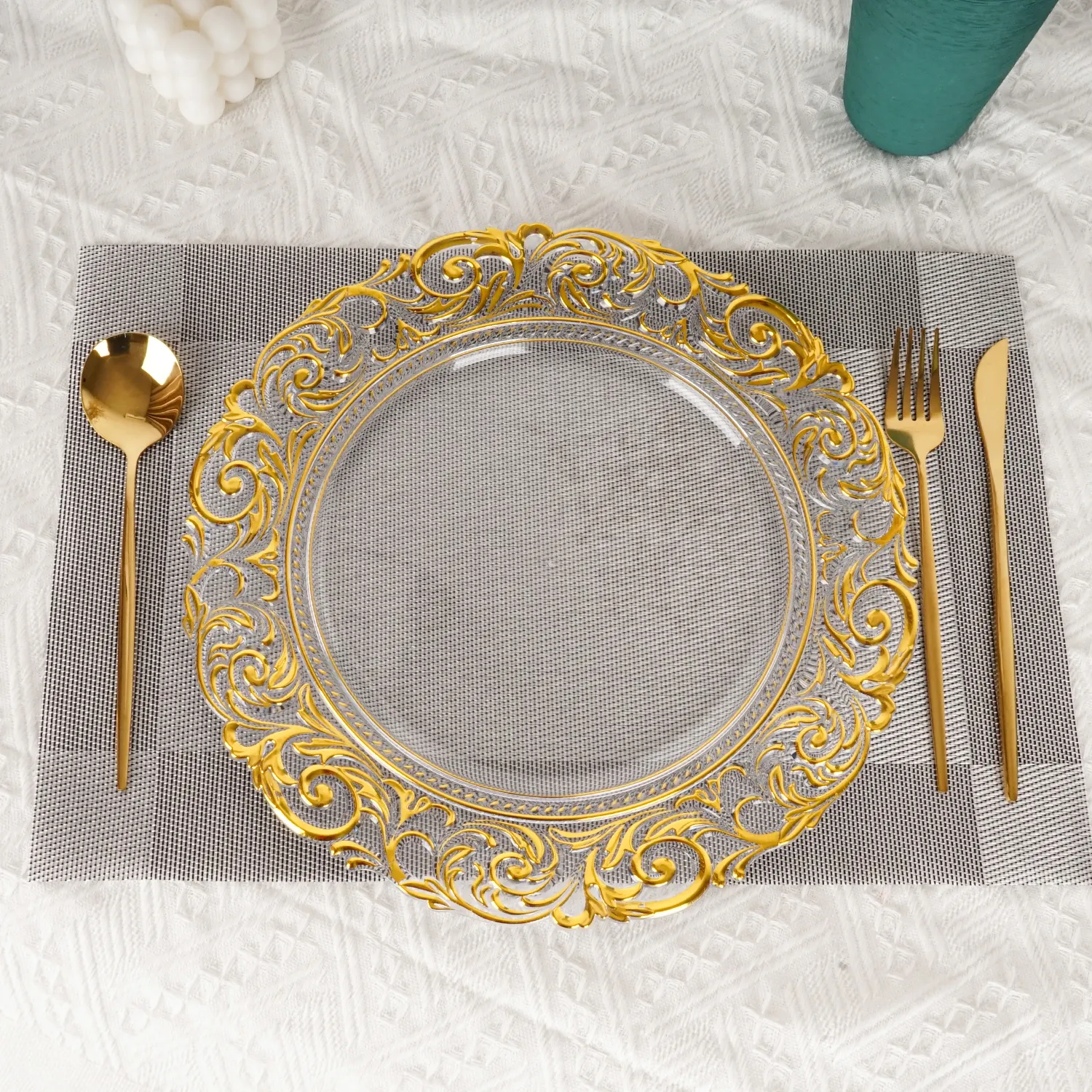 Роскошные элегантные прозрачные пластиковые тарелки для зарядного устройства, свадебные, в стиле деко, с отделкой из розового золота, рифовая зарядная тарелка для мероприятия