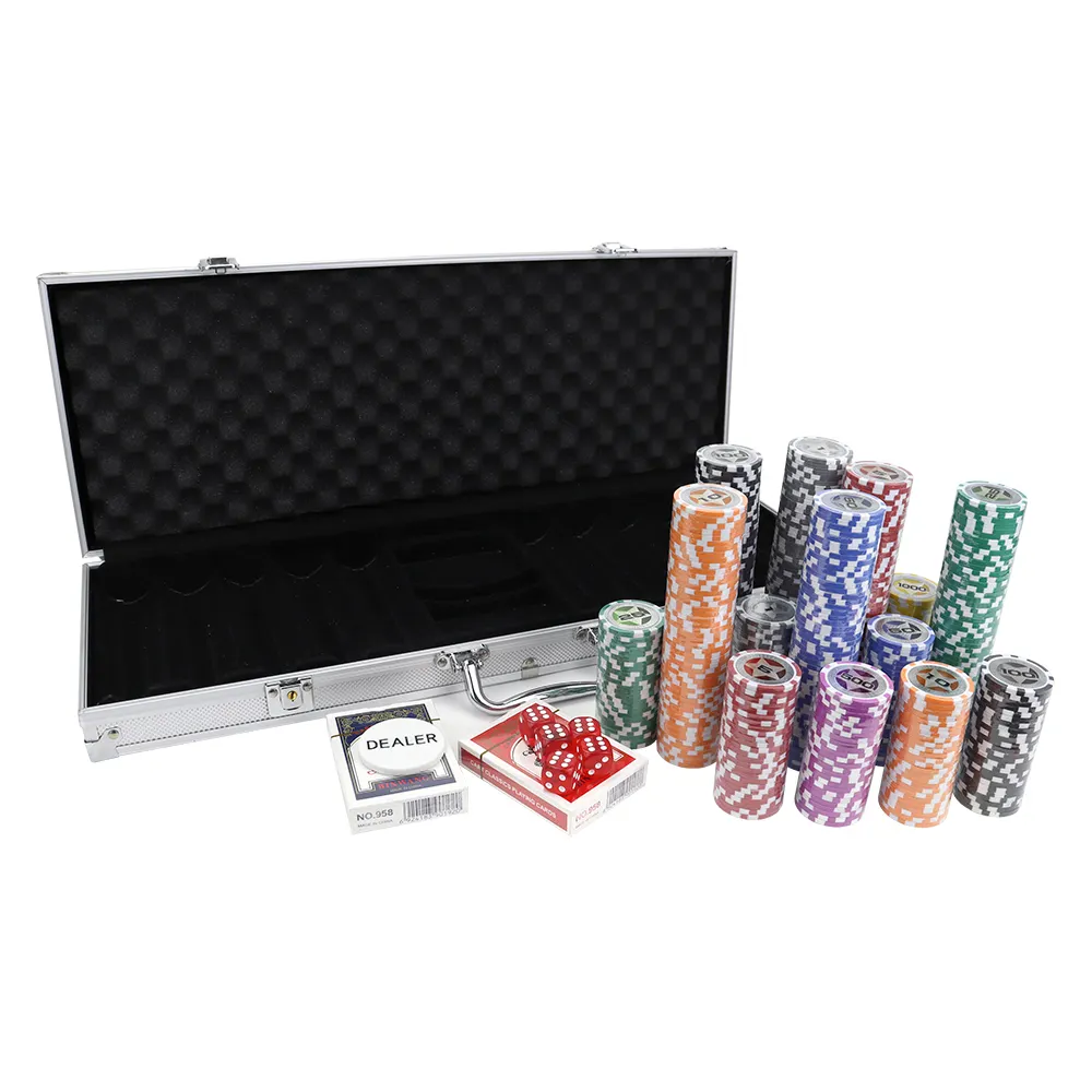 Заводская поставка, 500 глиняные покерные чипсы с серебряным алюминиевым корпусом, набор включает аксессуары для азартных игр