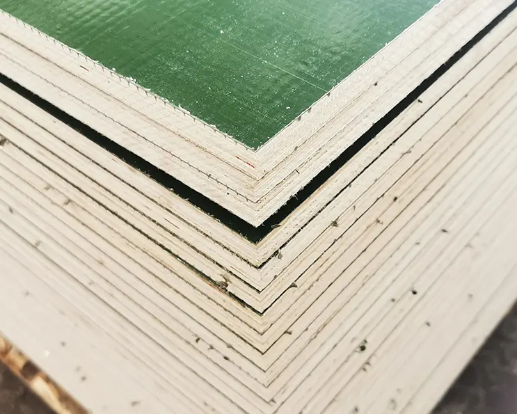 Green Plastic PP Film Faced Plywood Hardwood Combi Waterproof Plywood